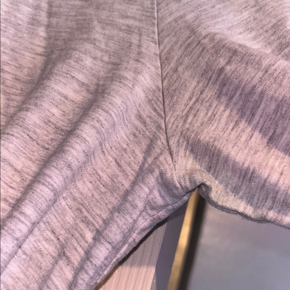 Hanro Light Gray Robe - Picture 5 of 6